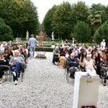 Pubblico all'inaugurazione della Mostra "Le forme dell’amore - L’arte racconta” a Villa Breda Padova Pubblico all'inaugurazione della Mostra "Le forme dell’amore - L’arte racconta” a Villa Breda Padova